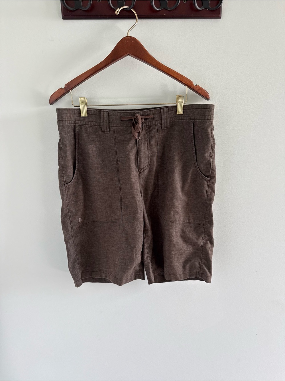 Royal Robbins Men's Brown Flat Front Drawstring Shorts